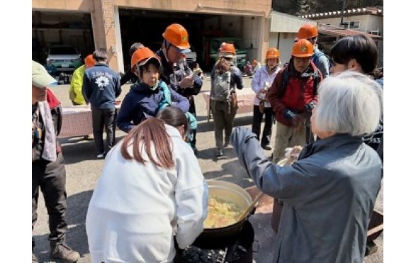 昼食時にポトフを提供-s